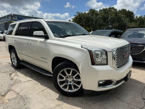 Used 2015 GMC Yukon Denali w/ Touring Package AWD/4WD image 1