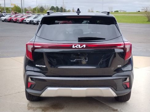 Used 2024 Kia Seltos S AWD/4WD image 15
