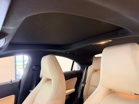 Used 2018 Mercedes-Benz CLA 250 image 20
