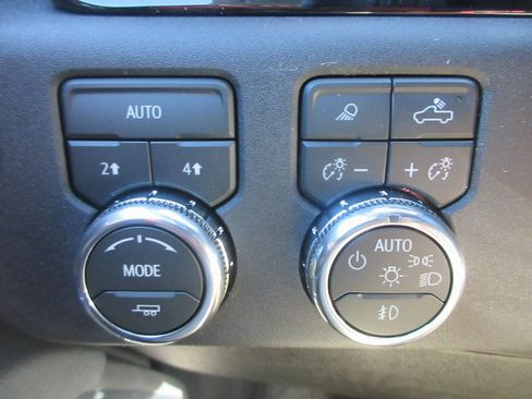 New 2026 GMC Sierra 1500 Elevation w/ Elevation Premium Package AWD/4WD image 18
