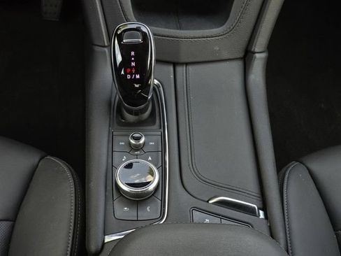 Used 2024 Cadillac XT6 Premium Luxury w/ LPO, Floor Liner Package AWD/4WD image 22