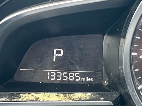 Used 2017 MAZDA MAZDA3 Grand Touring w/ Premium Equipment Package image 22