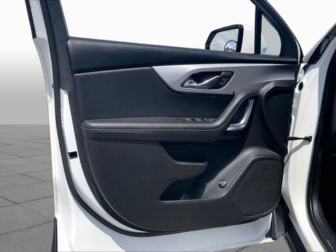 Used 2021 Chevrolet Blazer LT FWD image 21