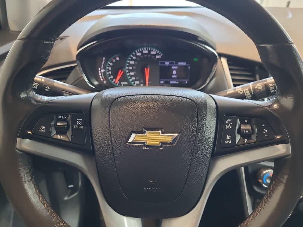 Used 2020 Chevrolet Trax LT w/ Driver Confidence Package FWD image 12