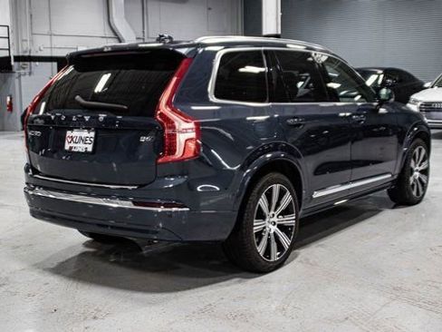 Used 2023 Volvo XC90 B6 Ultimate w/ Protection Package Premier image 4