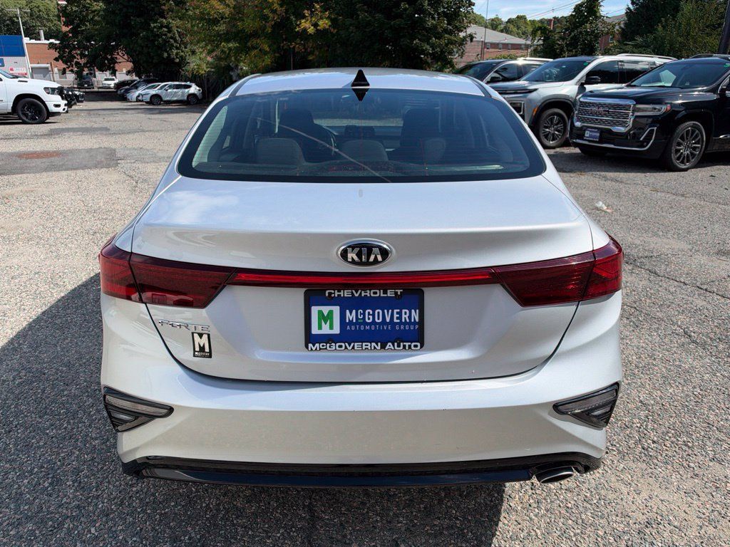 Used 2019 Kia Forte LXS FWD image 5