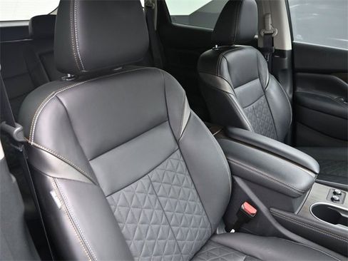Used 2024 Nissan Murano Platinum w/ Cargo Package image 38