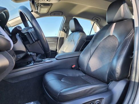 Used 2023 Toyota Camry XSE image 10
