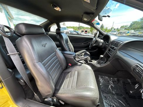 Used 2000 Ford Mustang GT RWD image 18