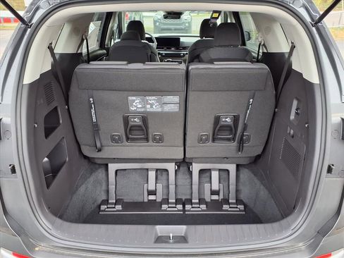 New 2026 Kia Carnival LX image 25