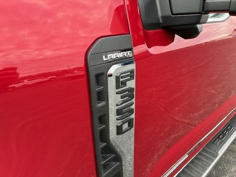 Used 2024 Ford F350 Lariat image 9