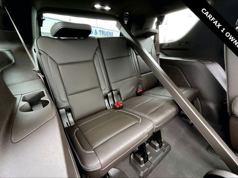 Used 2021 GMC Yukon Denali w/ Denali Premium Package image 25