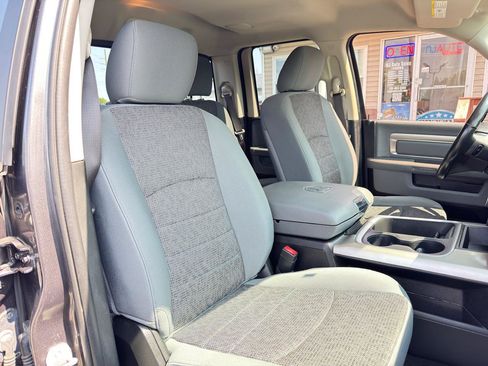Used 2017 RAM 1500 Big Horn AWD/4WD image 45