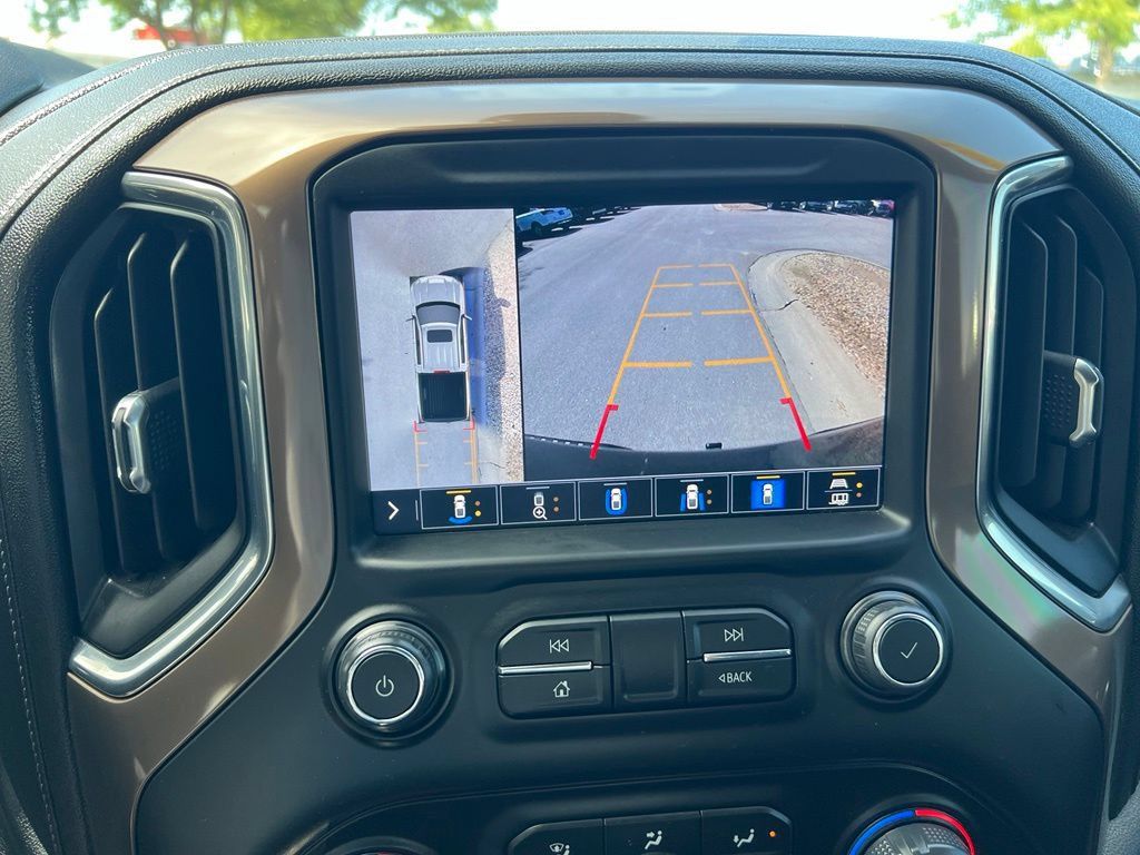 Used 2021 Chevrolet Silverado 1500 High Country w/ Technology Package AWD/4WD image 35