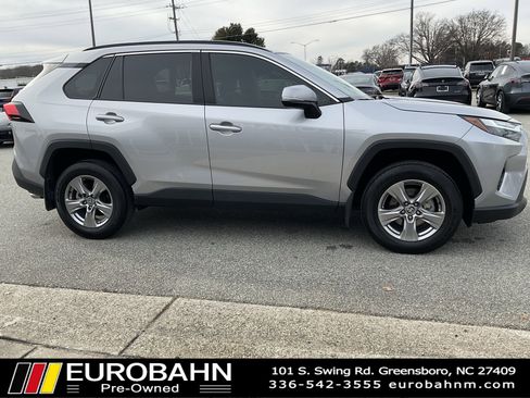 Used 2024 Toyota RAV4 XLE image 30