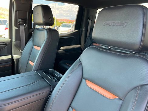 Used 2025 GMC Sierra 1500 AT4 AWD/4WD image 17