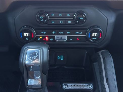 Certified 2024 Ford Bronco Outer Banks image 15