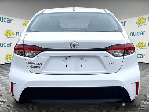 Used 2025 Toyota Corolla LE FWD image 5