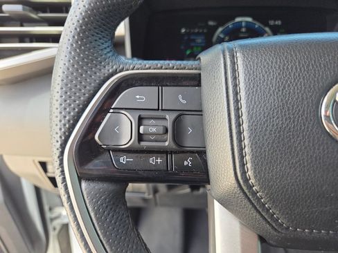 Used 2024 Toyota Tundra Limited AWD/4WD image 32