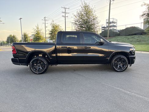 Used 2025 RAM 1500 Big Horn AWD/4WD image 10
