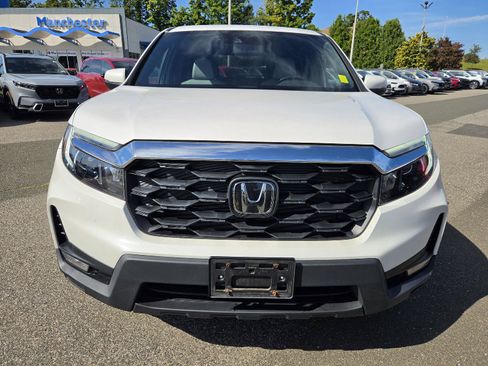Used 2023 Honda Passport EX-L image 2
