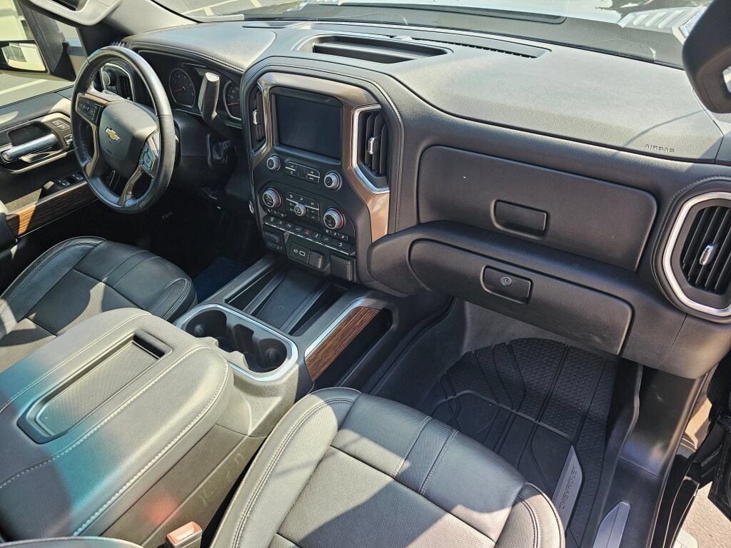 Used 2022 Chevrolet Silverado 2500 High Country w/ Safety Package II AWD/4WD image 12