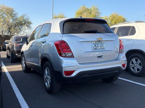 Used 2021 Chevrolet Trax LS image 4