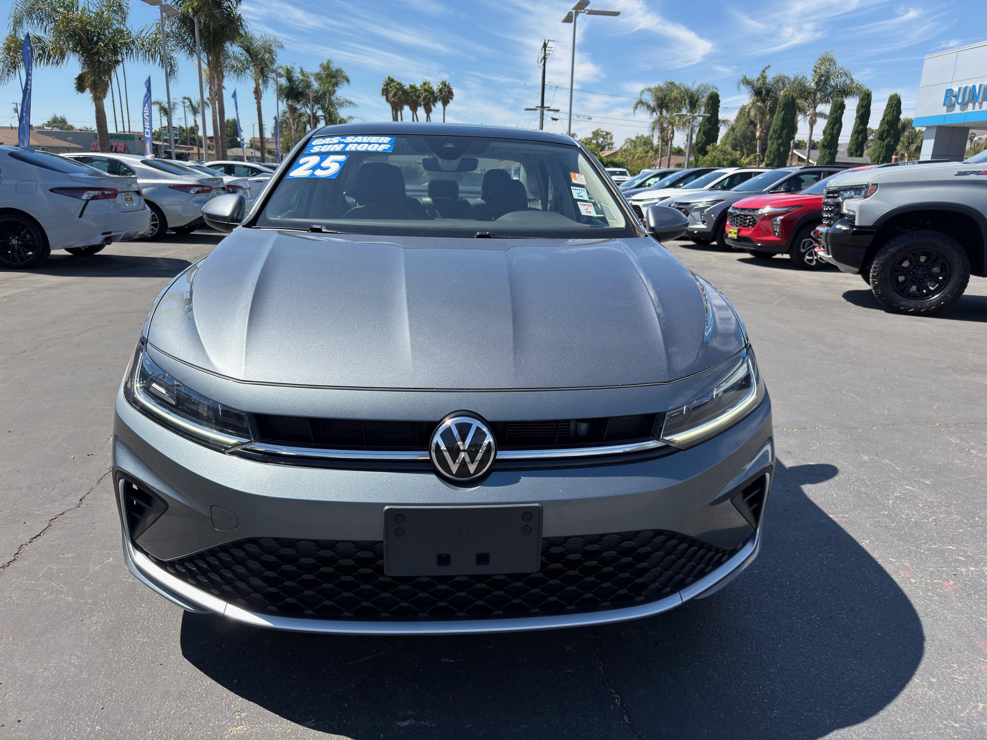 Used 2025 Volkswagen Jetta SE FWD image 39