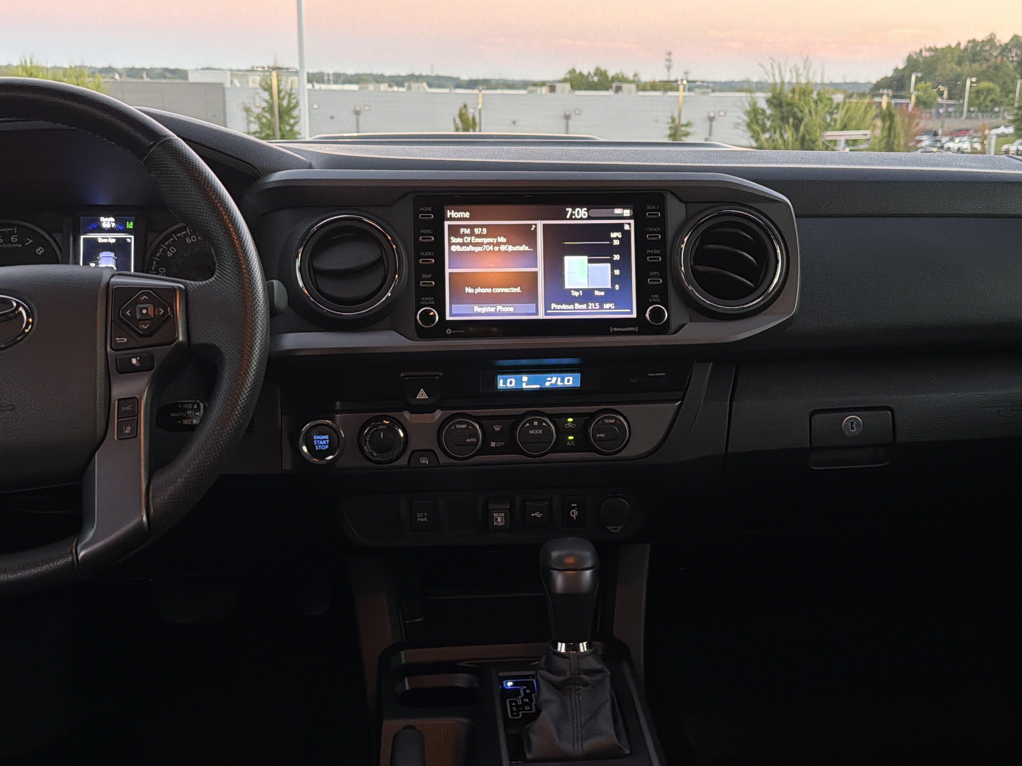 Used 2023 Toyota Tacoma TRD Sport AWD/4WD image 28