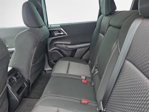 Used 2022 Mitsubishi Outlander ES image 22