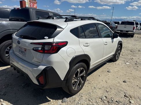 Used 2024 Subaru Crosstrek 2.0i Premium image 5