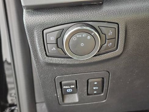 Used 2020 Ford F150 XLT w/ Equipment Group 302A Luxury AWD/4WD image 33
