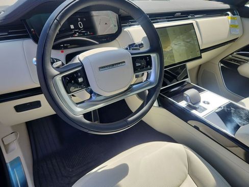 New 2026 Land Rover Range Rover Long Wheelbase SE AWD/4WD image 15