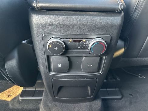 Used 2022 Ford Explorer XLT w/ Equipment Group 202A image 38