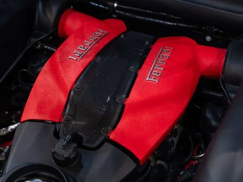 Certified 2022 Ferrari F8 Tributo RWD image 26