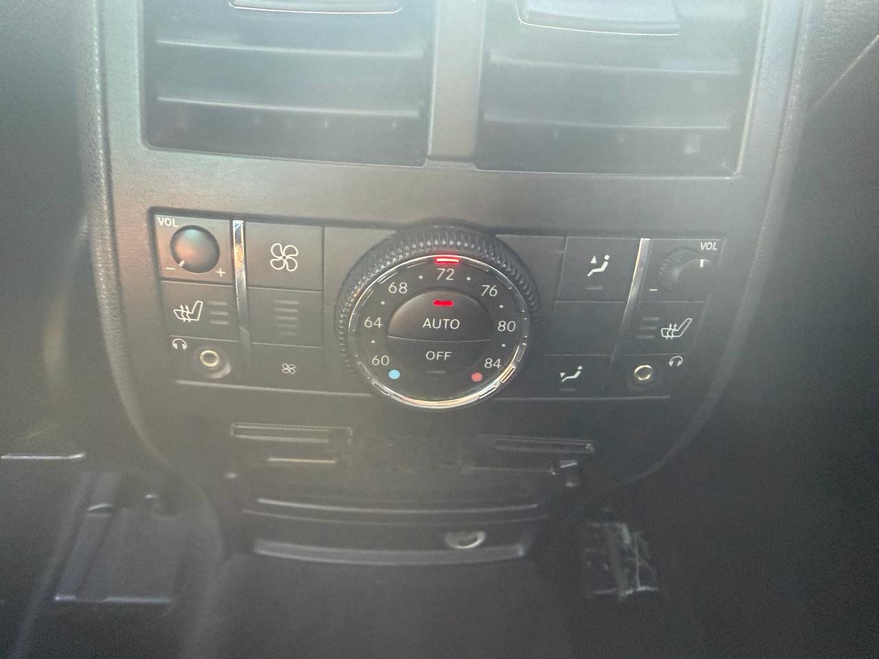 Used 2008 Mercedes-Benz GL 550 4MATIC image 34