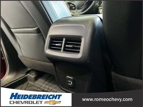 Certified 2024 Chevrolet Equinox RS w/ RS Leather Package AWD/4WD image 17