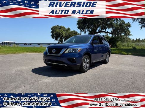 Used 2019 Nissan Pathfinder S FWD image 1