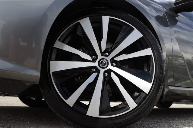 Used 2020 Nissan Altima 2.5 SR FWD image 32