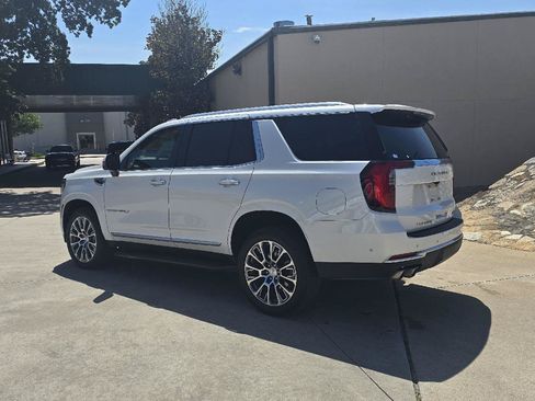 Used 2025 GMC Yukon Denali w/ LPO, Floor Liner Package AWD/4WD image 2