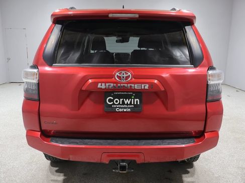 Used 2024 Toyota 4Runner SR5 AWD/4WD image 3