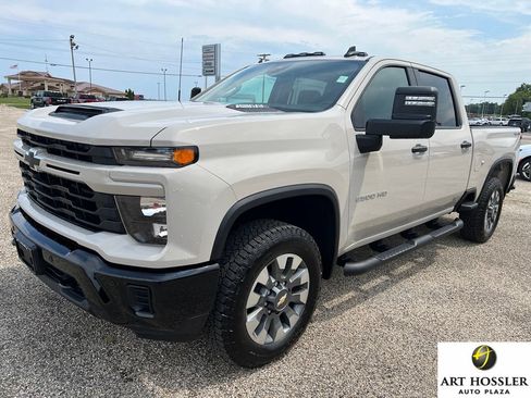 New 2026 Chevrolet Silverado 2500 Custom w/ Custom Value Package AWD/4WD image 1