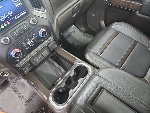 Certified 2020 GMC Sierra 1500 Denali w/ Denali Ultimate Package AWD/4WD image 26