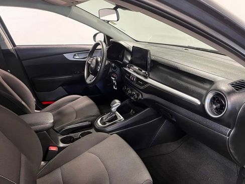 Used 2023 Kia Forte LXS FWD image 11