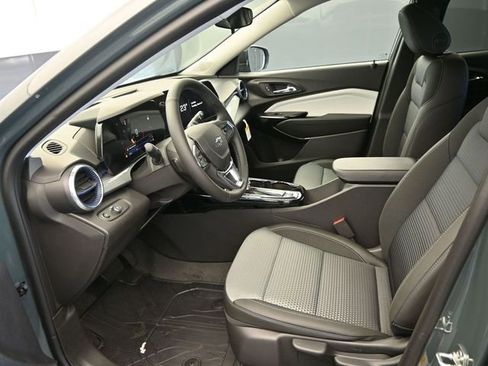 New 2026 Chevrolet Trax LT w/ Driver Confidence Package FWD image 15