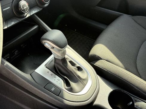 Used 2023 Kia Forte LXS w/ LXS Technology Package FWD image 11