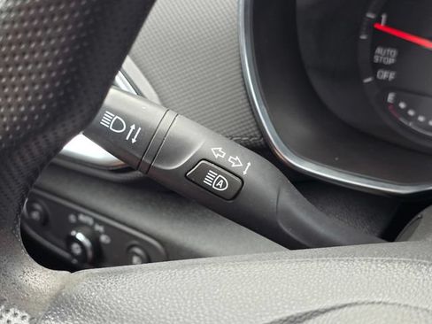Used 2023 Chevrolet TrailBlazer LT w/ Convenience Package FWD image 37