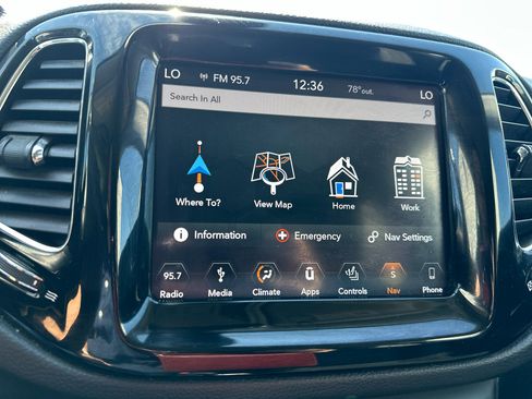 Used 2019 Jeep Compass Limited w/ Safety & Security Group image 27