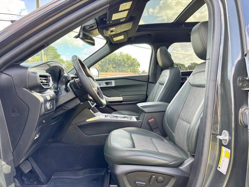 Used 2022 Ford Explorer Timberline w/ Timberline Technology Package AWD/4WD image 7