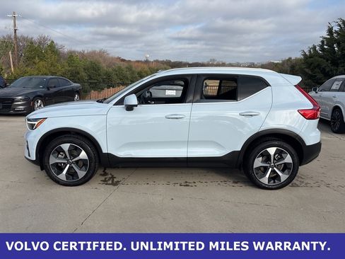 Certified 2025 Volvo XC40 B5 Plus image 8